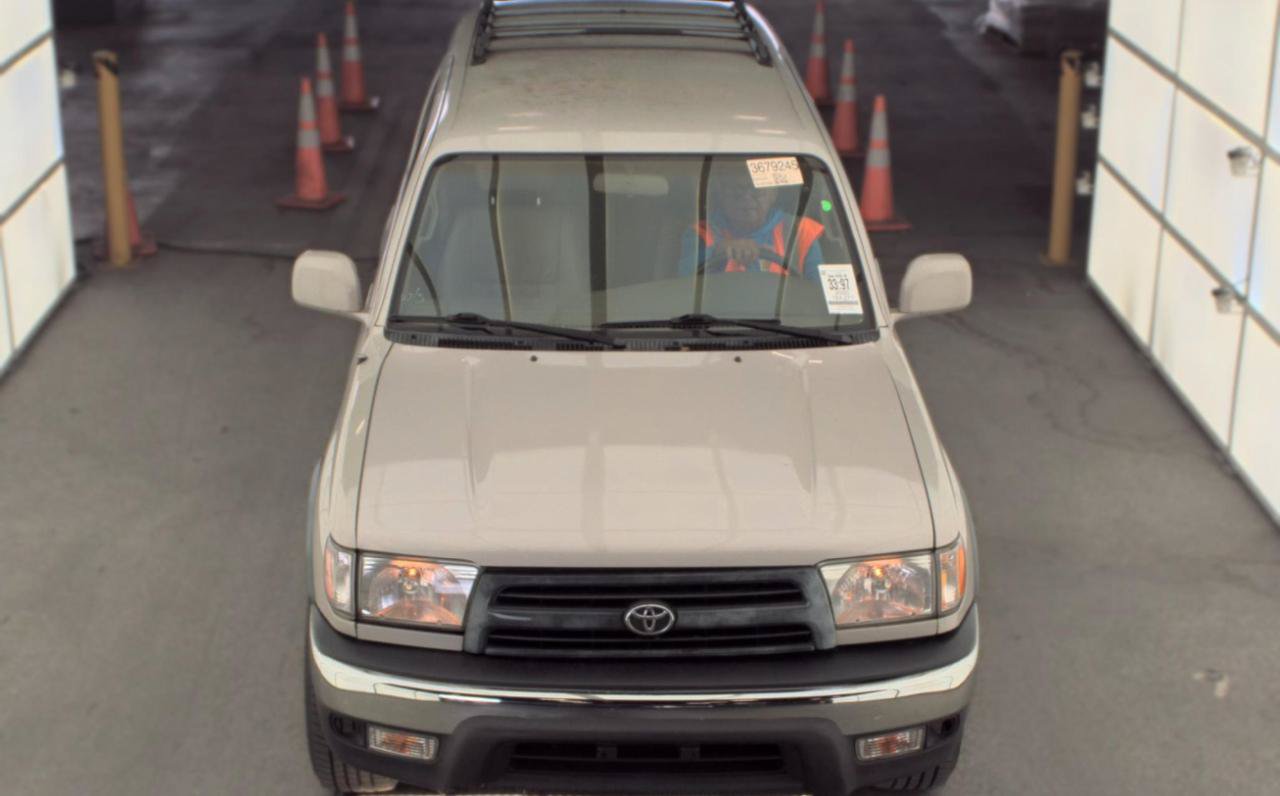 Used 2000 Toyota 4Runner SR5 w/ Upgrade Value Pkg 2 RWD image 2