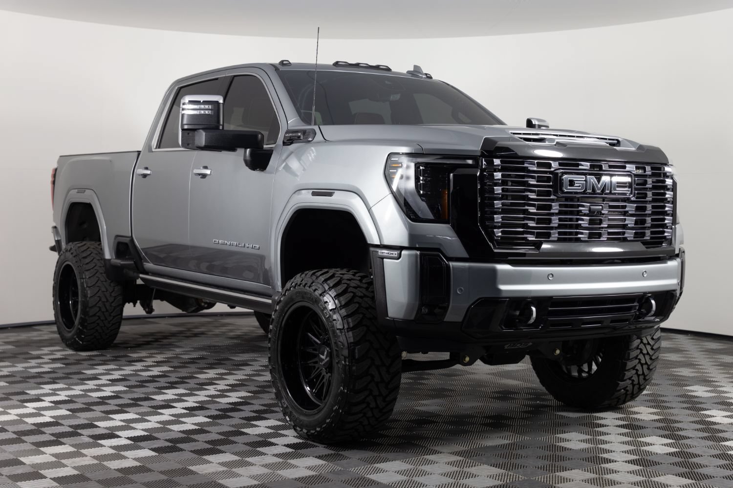 Used 2025 GMC Sierra 3500 Denali Ultimate AWD/4WD image 11