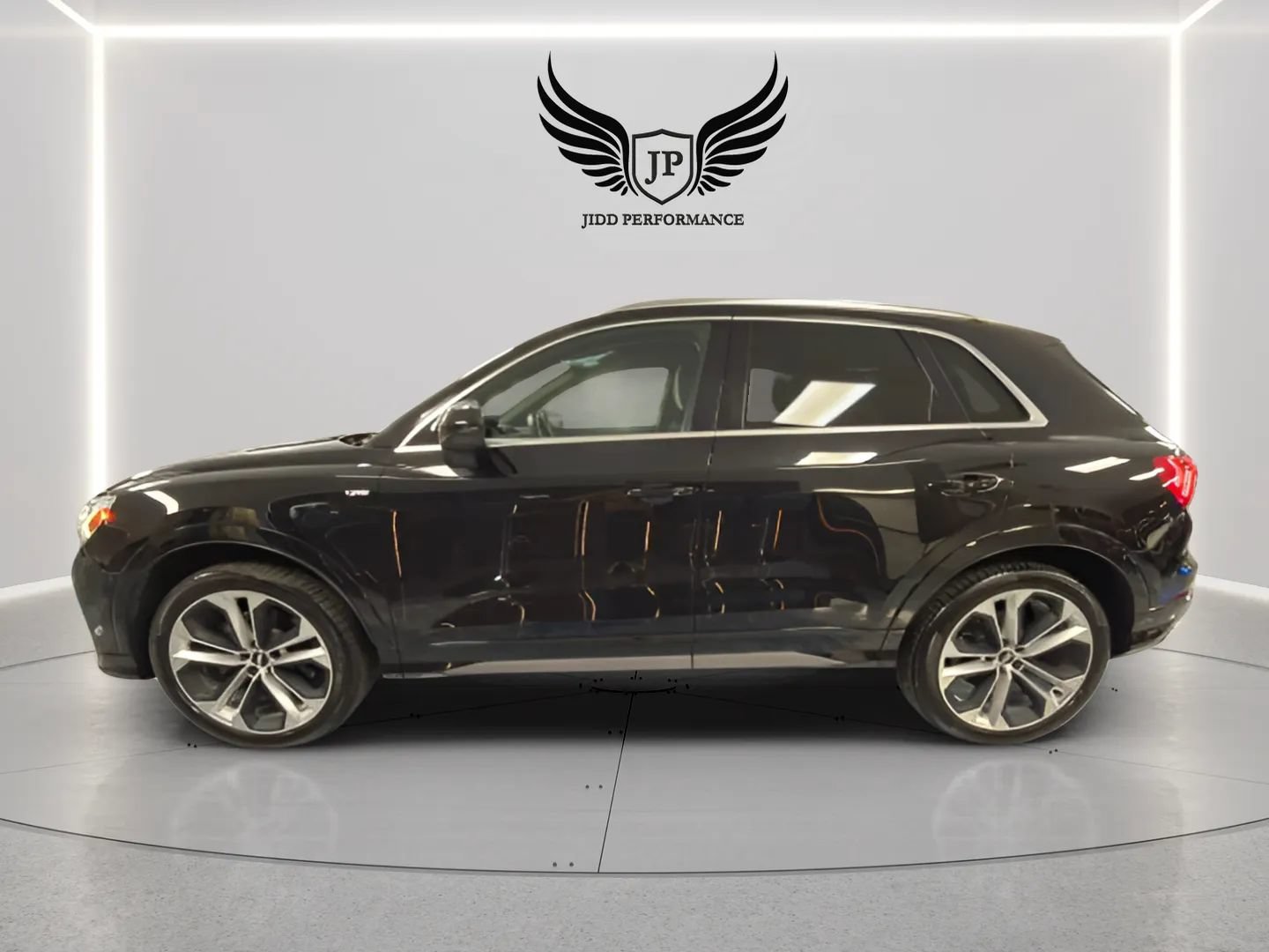 Used 2020 Audi Q3 2.0T Premium Plus w/ Premium Plus Package AWD/4WD image 4