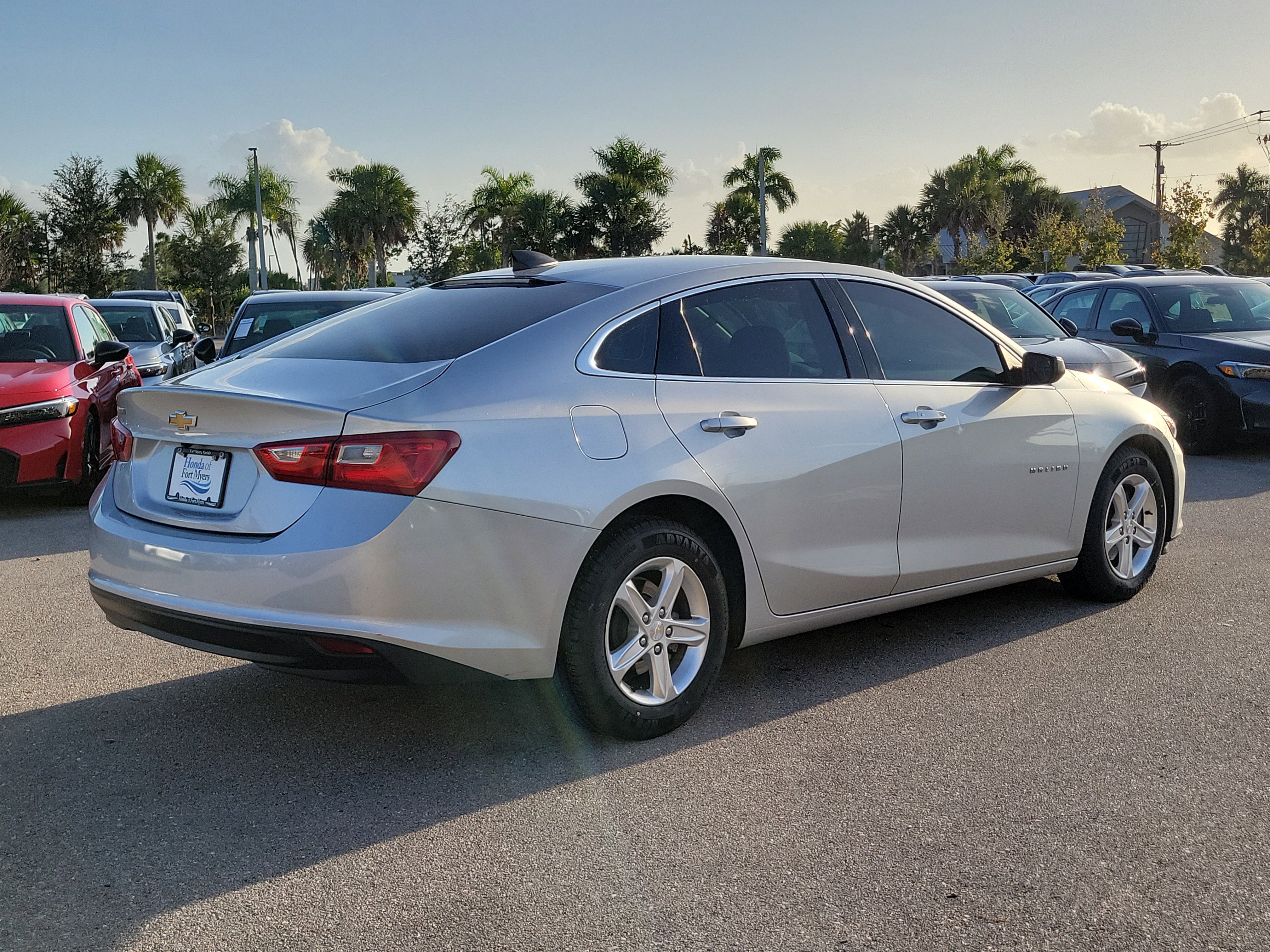Used 2022 Chevrolet Malibu LS image 3