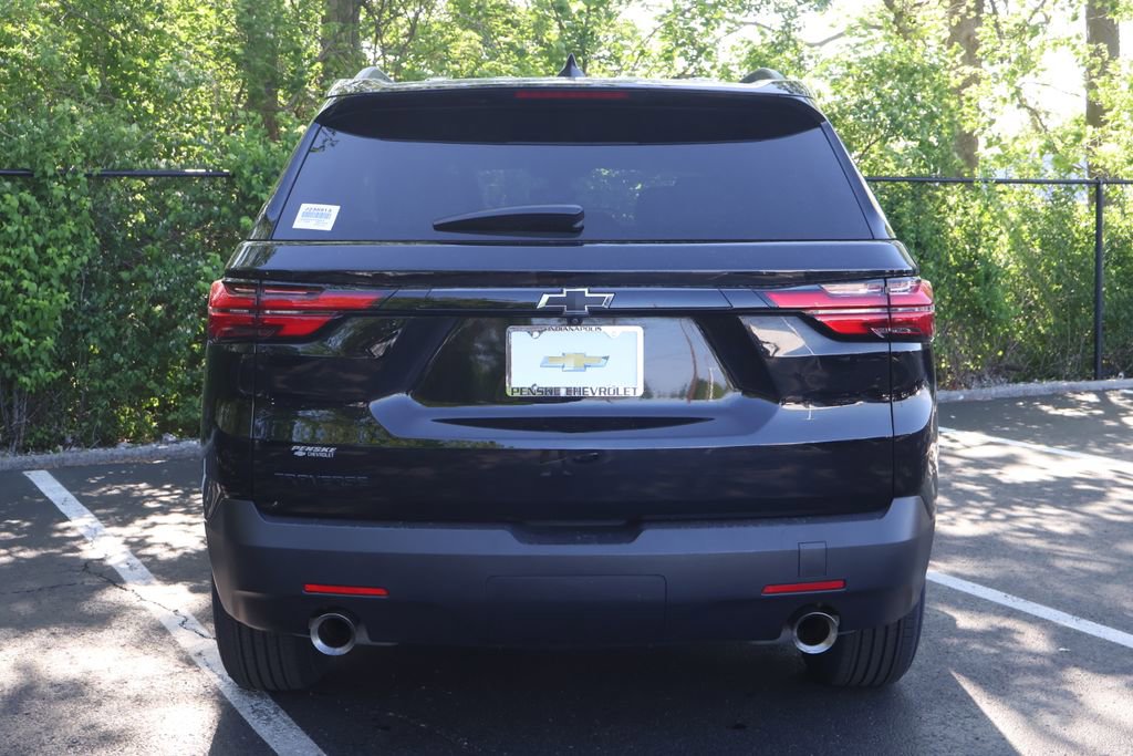 Used 2023 Chevrolet Traverse LS w/ Midnight/Sport Edition FWD image 7