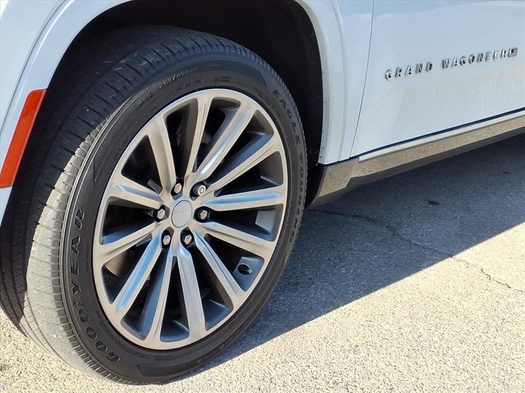 Used 2022 Jeep Grand Wagoneer Series II w/ Convenience Group III image 10