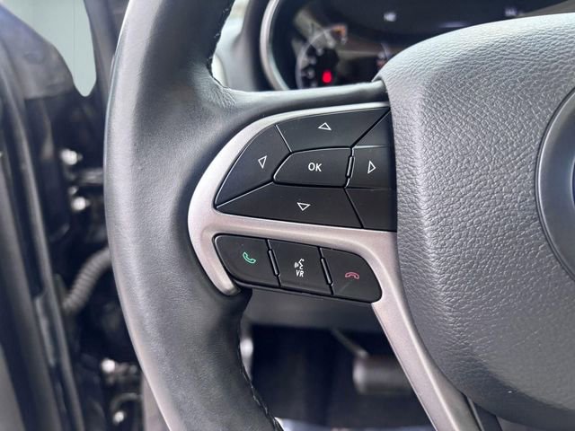 Used 2019 Jeep Grand Cherokee Limited image 18