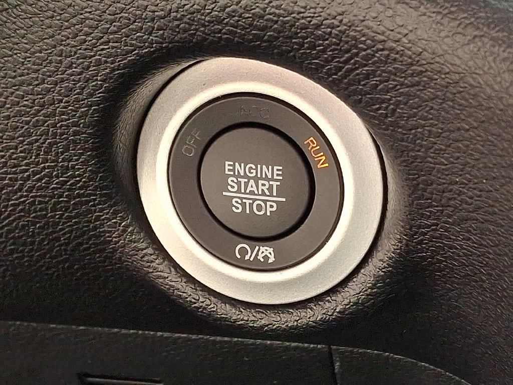 New 2027 Chrysler Pacifica Select AWD/4WD image 15