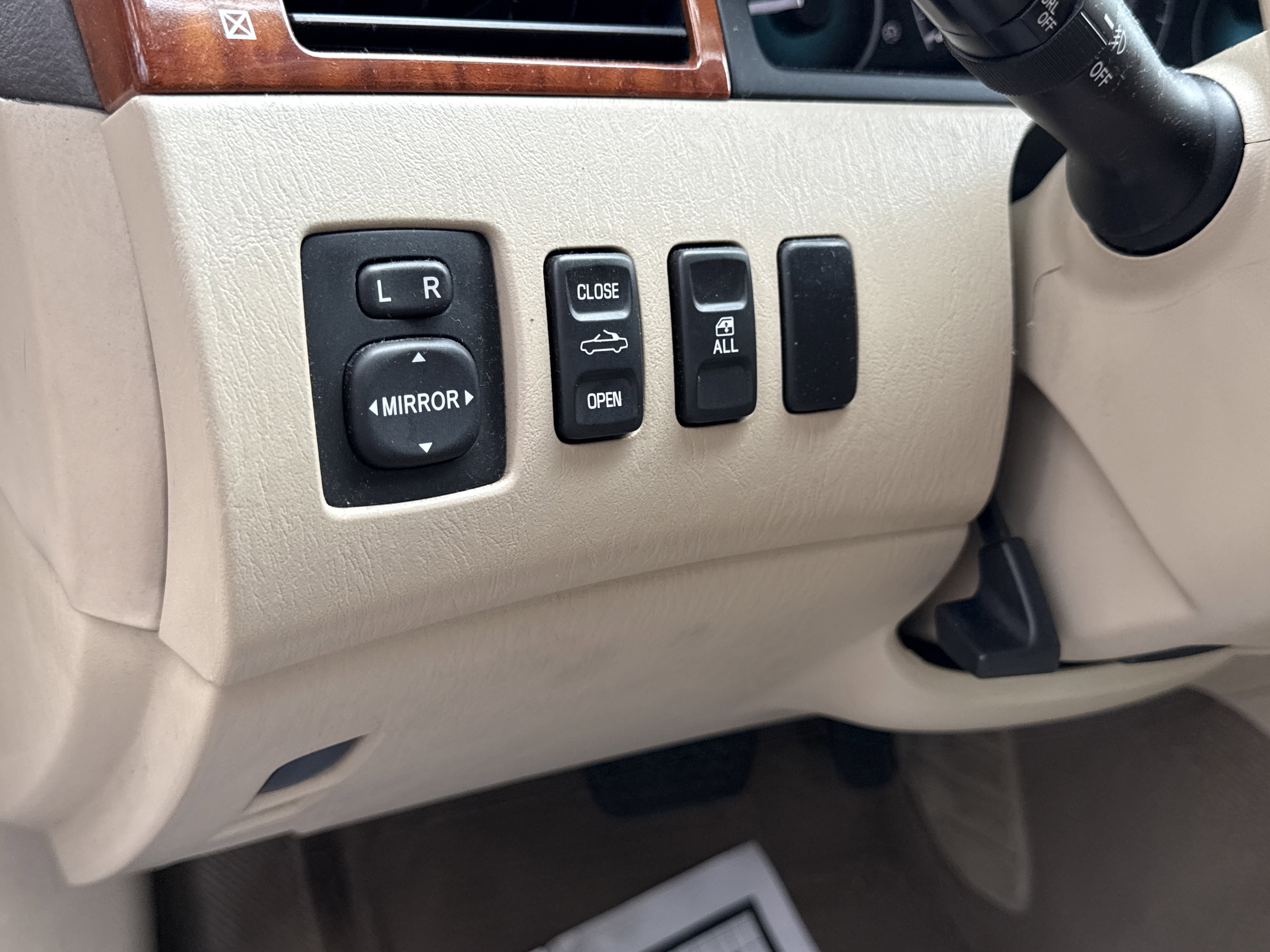 Used 2008 Toyota Solara SLE FWD image 30
