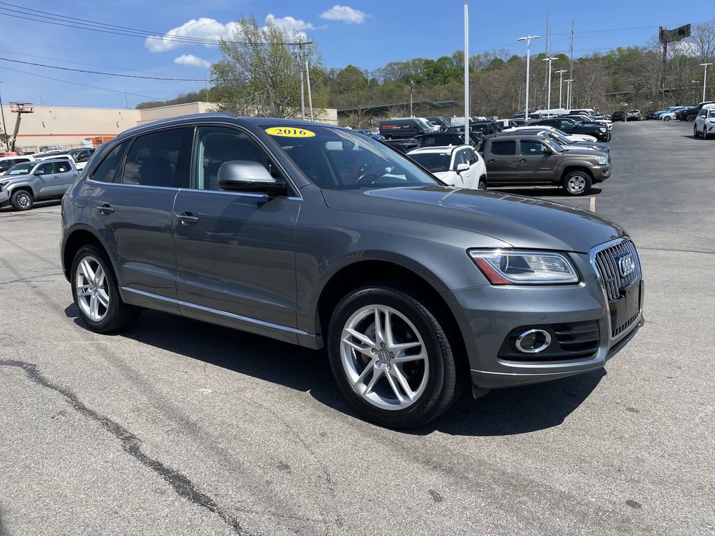 Used 2016 Audi Q5 2.0T Premium Plus w/ Technology Package AWD/4WD image 6