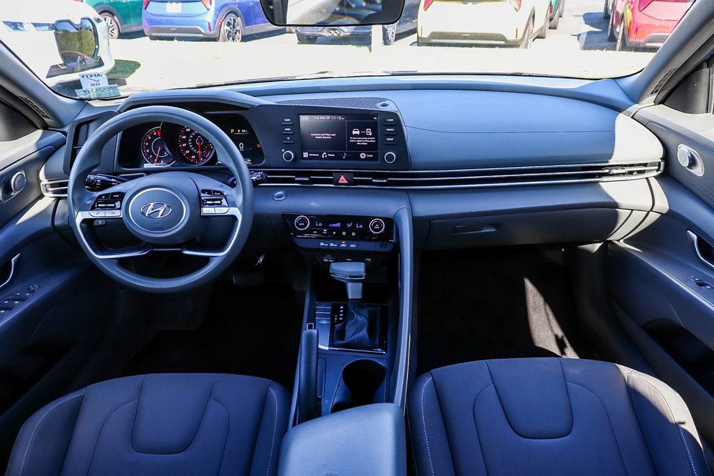 Used 2023 Hyundai Elantra SEL image 13