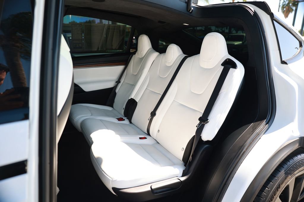 Used 2022 Tesla Model X AWD/4WD image 33
