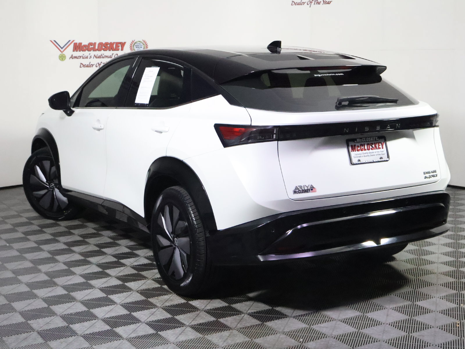Used 2023 Nissan Ariya AWD image 15