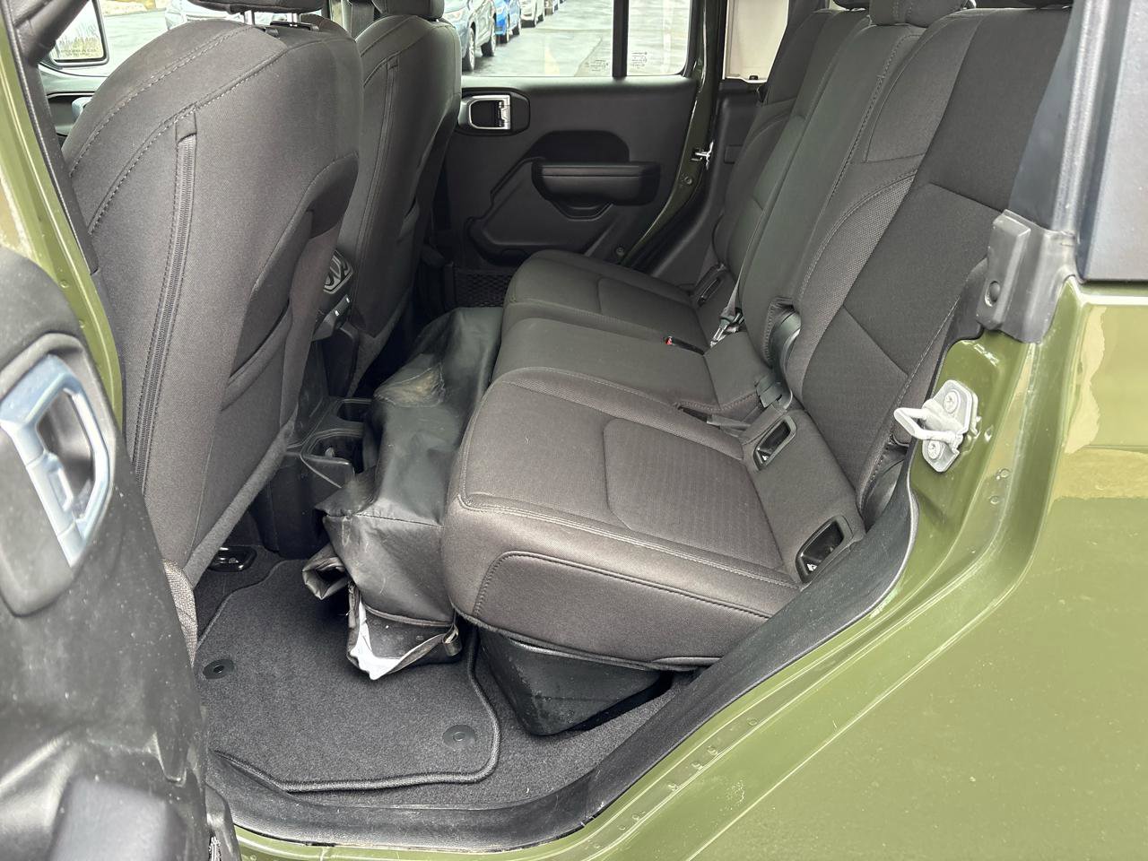 Used 2021 Jeep Gladiator Sport image 28