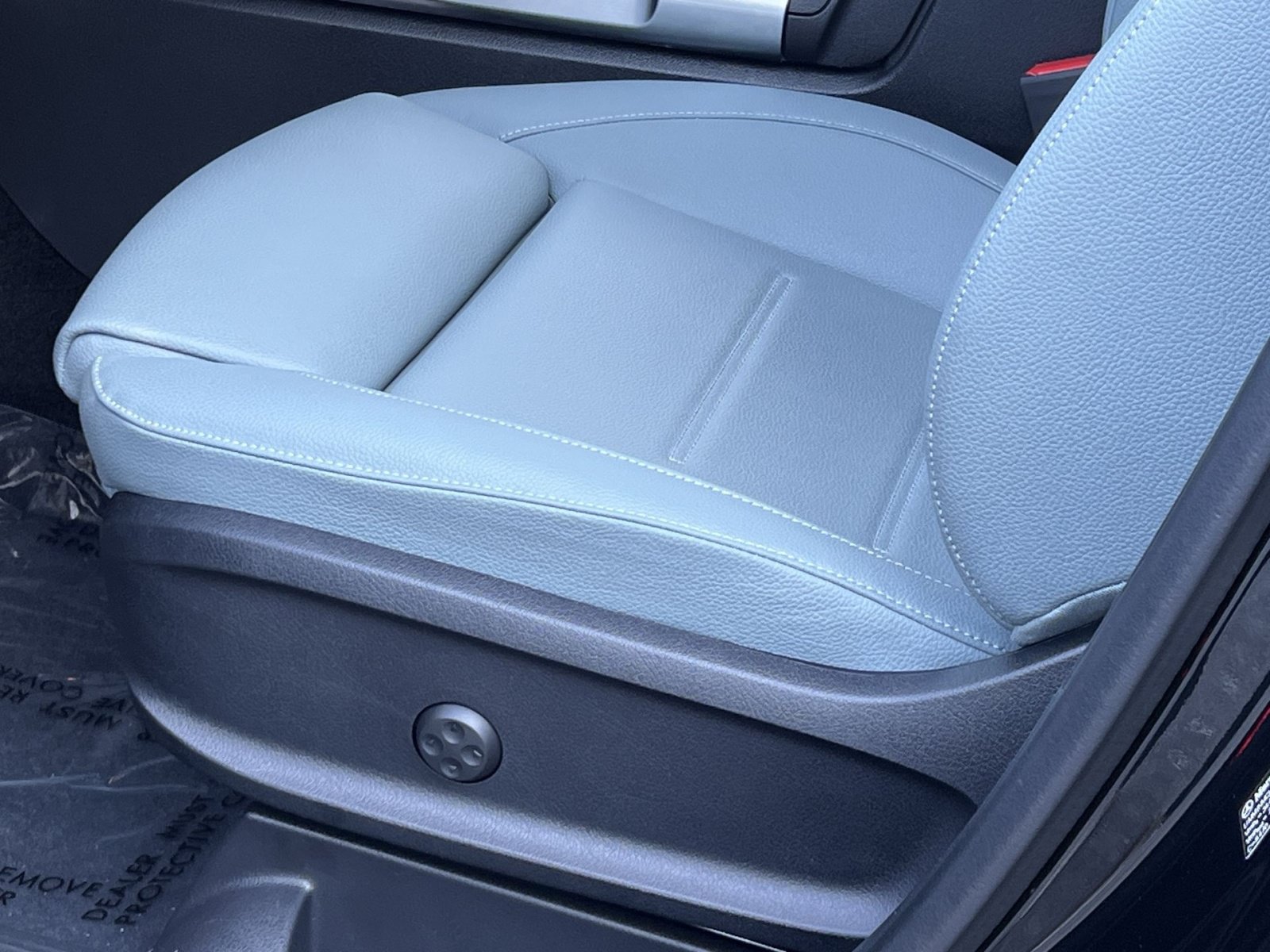 Certified 2026 Mercedes-Benz GLB 250 4MATIC image 19