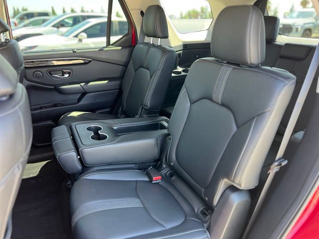 Used 2023 Honda Pilot Touring image 15