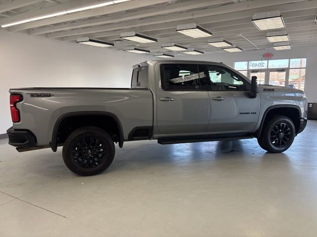Used 2025 Chevrolet Silverado 3500 LTZ w/ LTZ Plus Package image 12