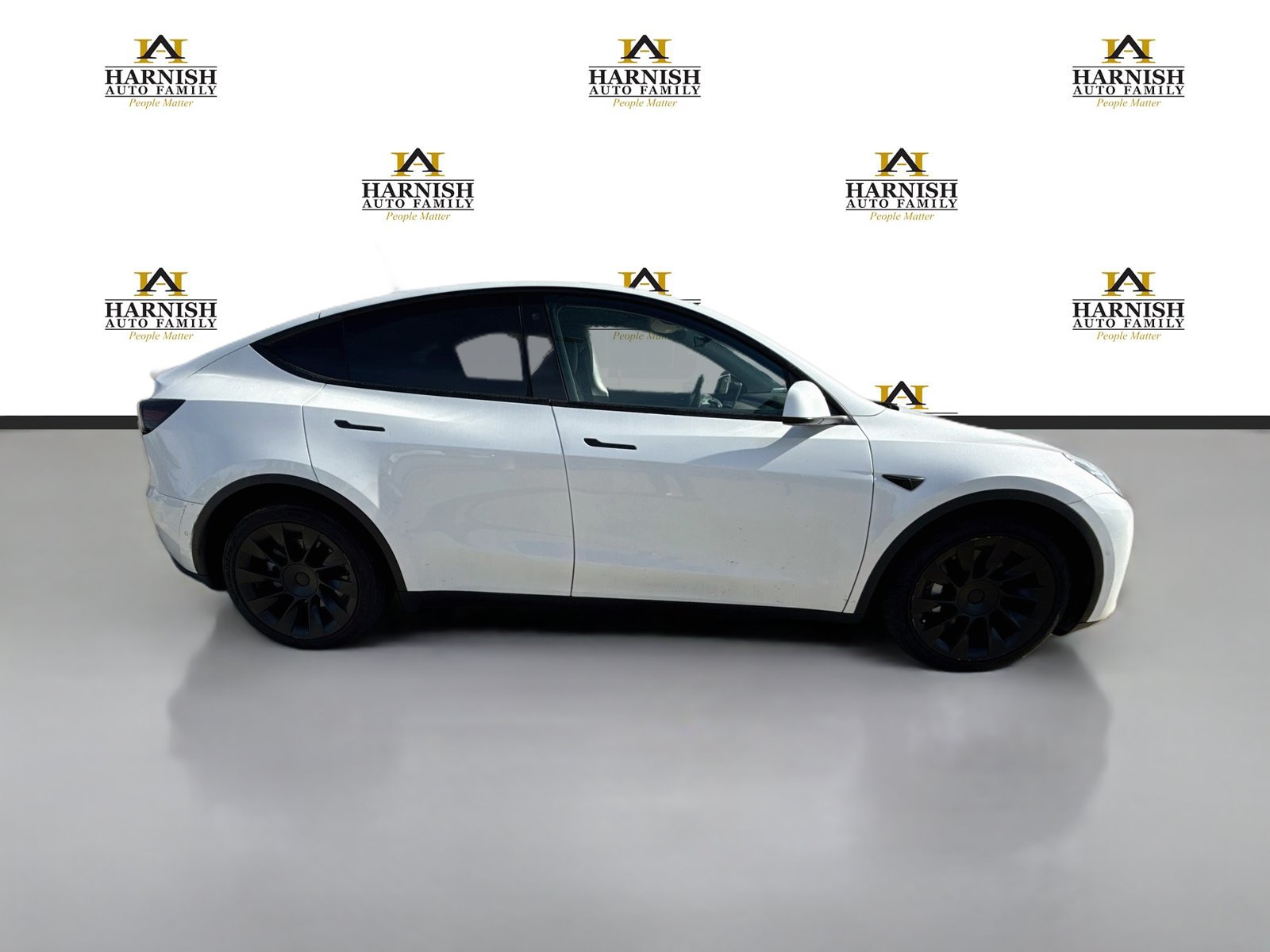 Used 2022 Tesla Model Y Long Range AWD/4WD image 6