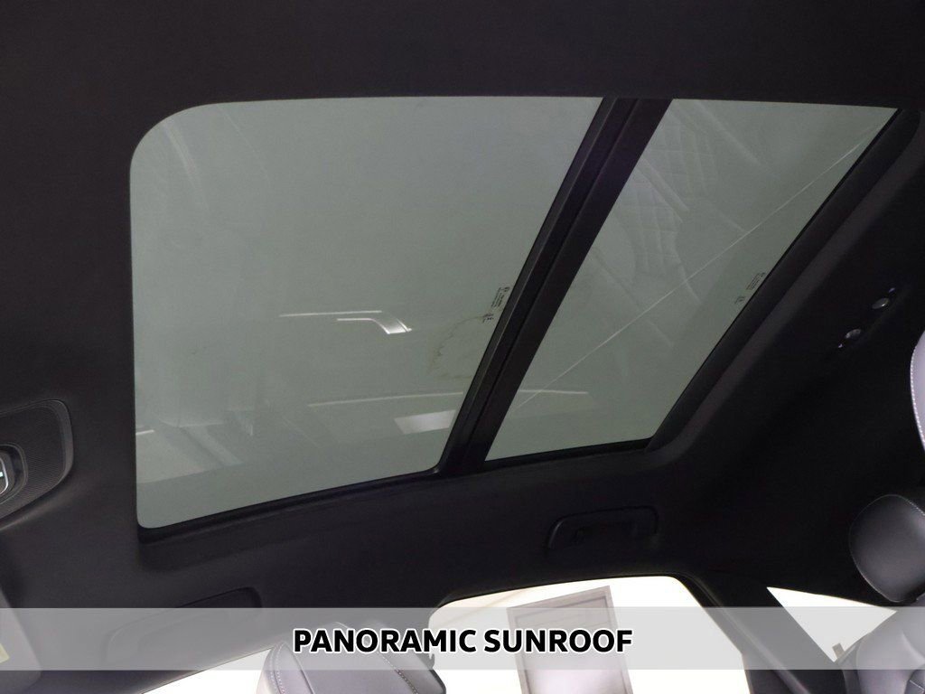 Used 2023 Audi SQ5 Premium Plus w/ Premium Plus Package image 4