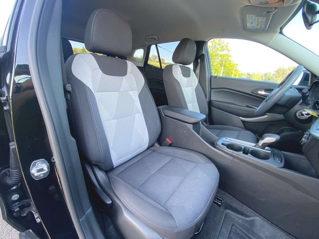 Used 2024 Chevrolet Trax LS w/ LS Convenience Package FWD image 24