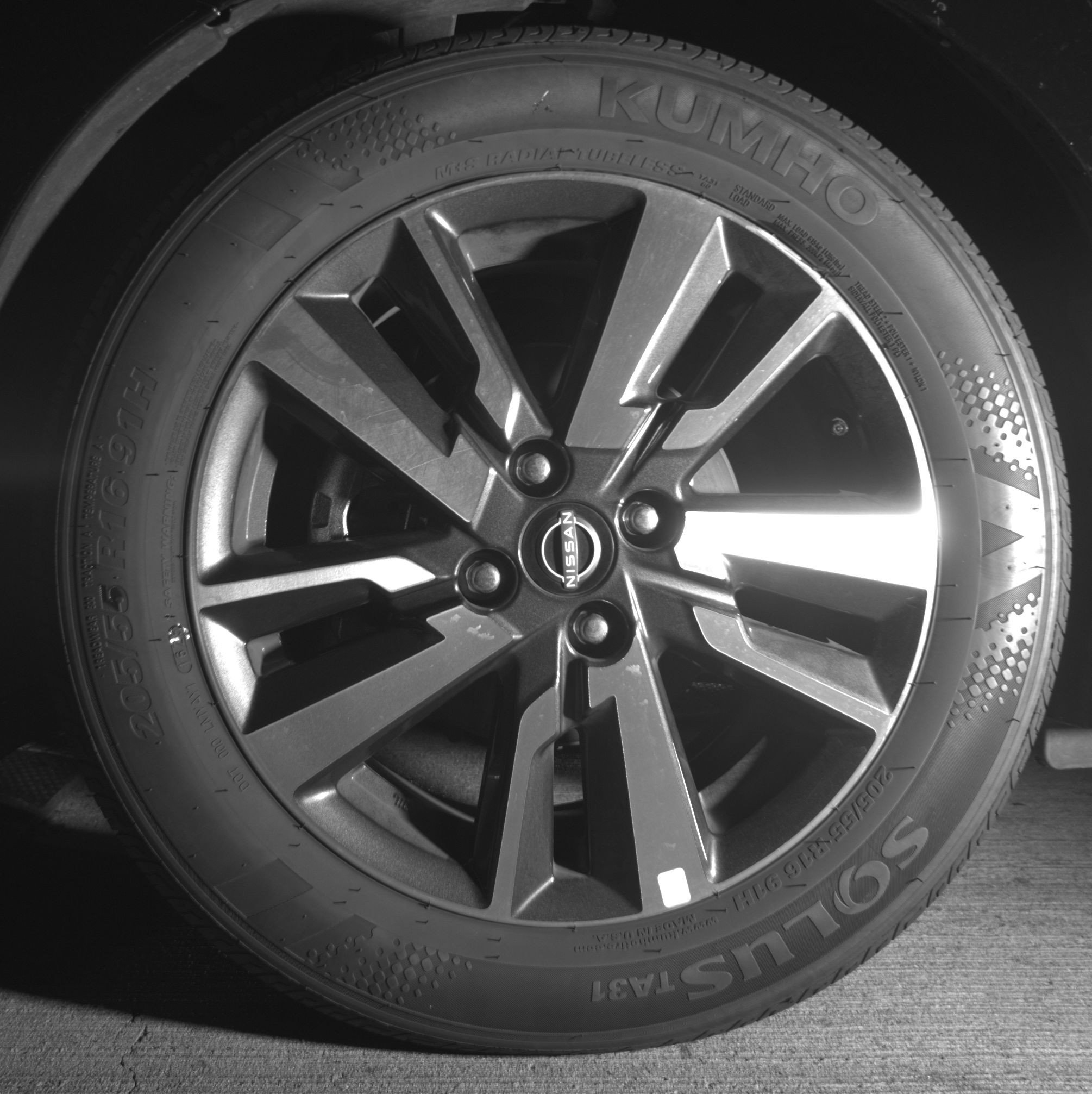 Used 2025 Nissan Versa SV image 12