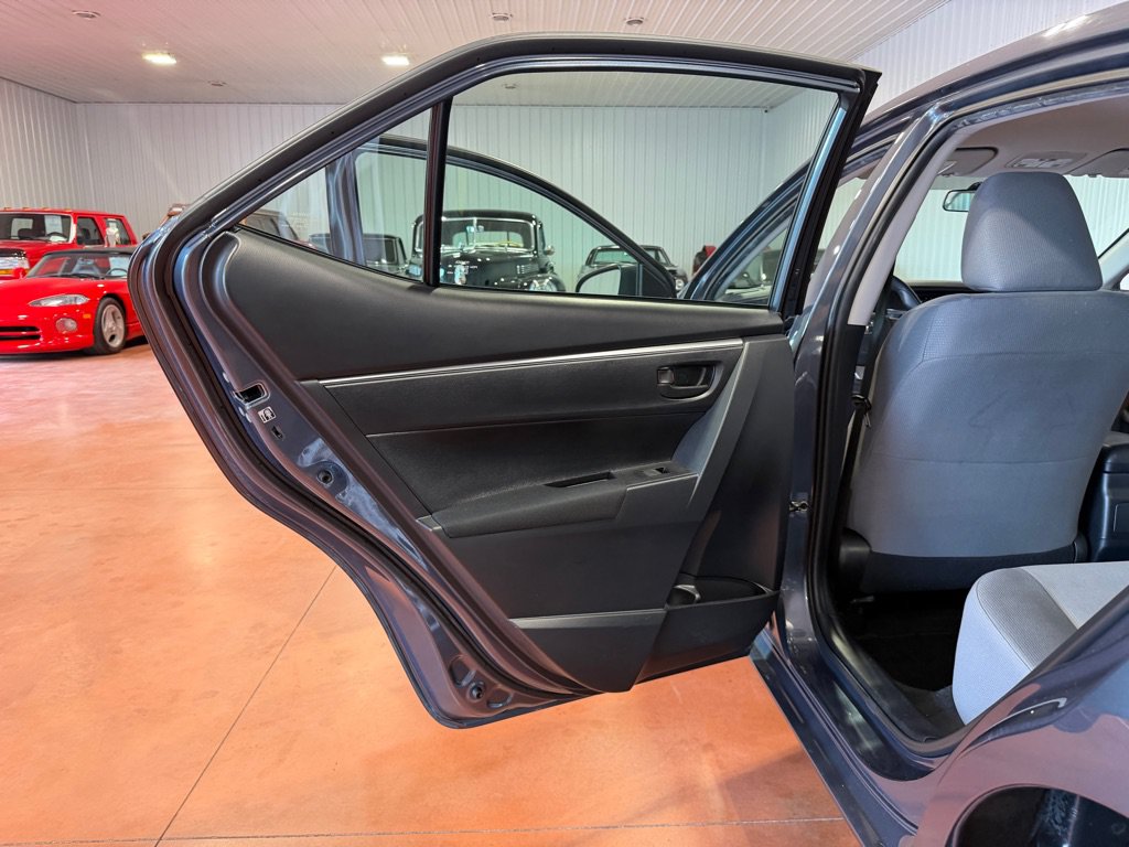 Used 2015 Toyota Corolla L FWD image 19