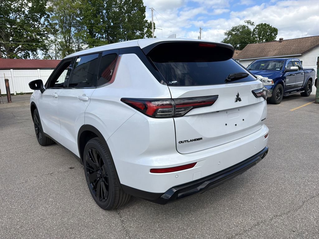 New 2026 Mitsubishi Outlander LE FWD image 6