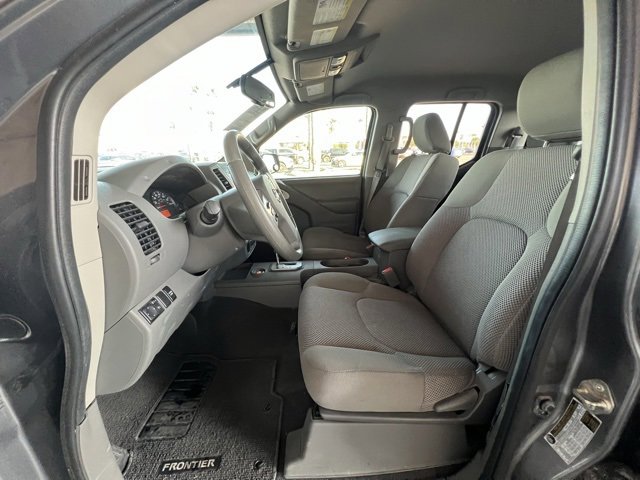 Used 2020 Nissan Frontier SV image 8