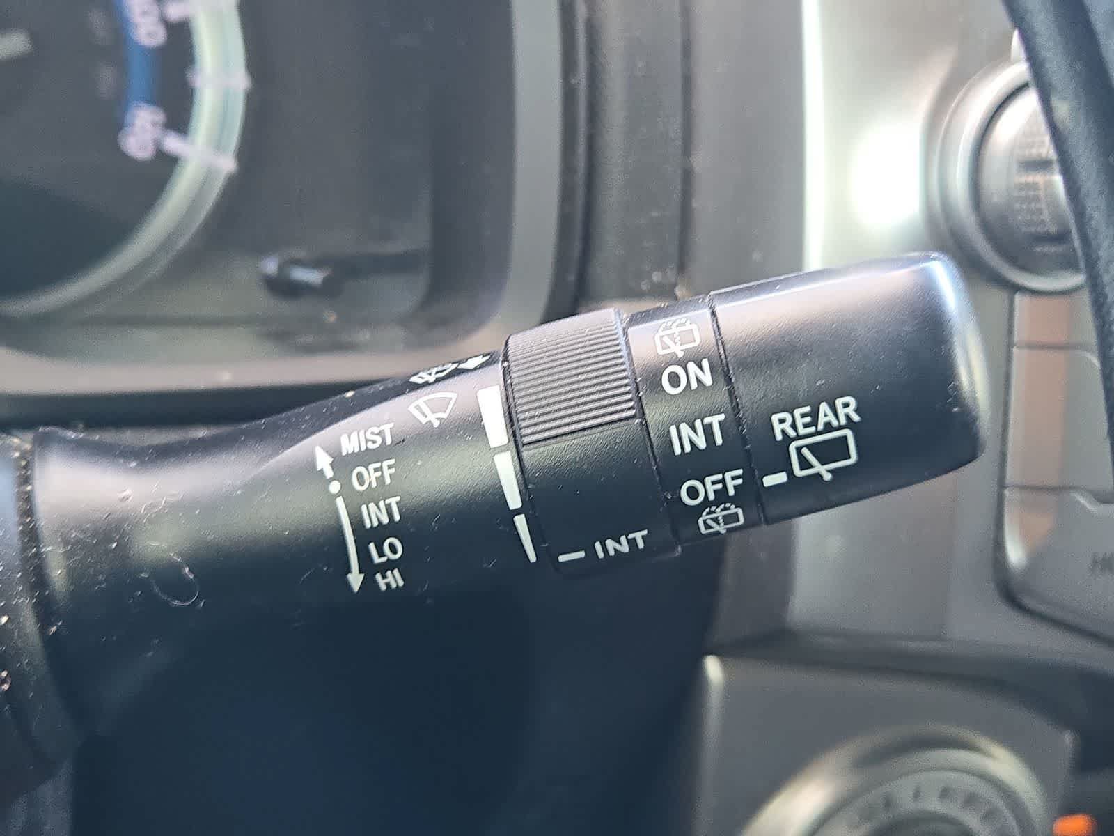 Used 2019 Toyota 4Runner SR5 AWD/4WD image 25