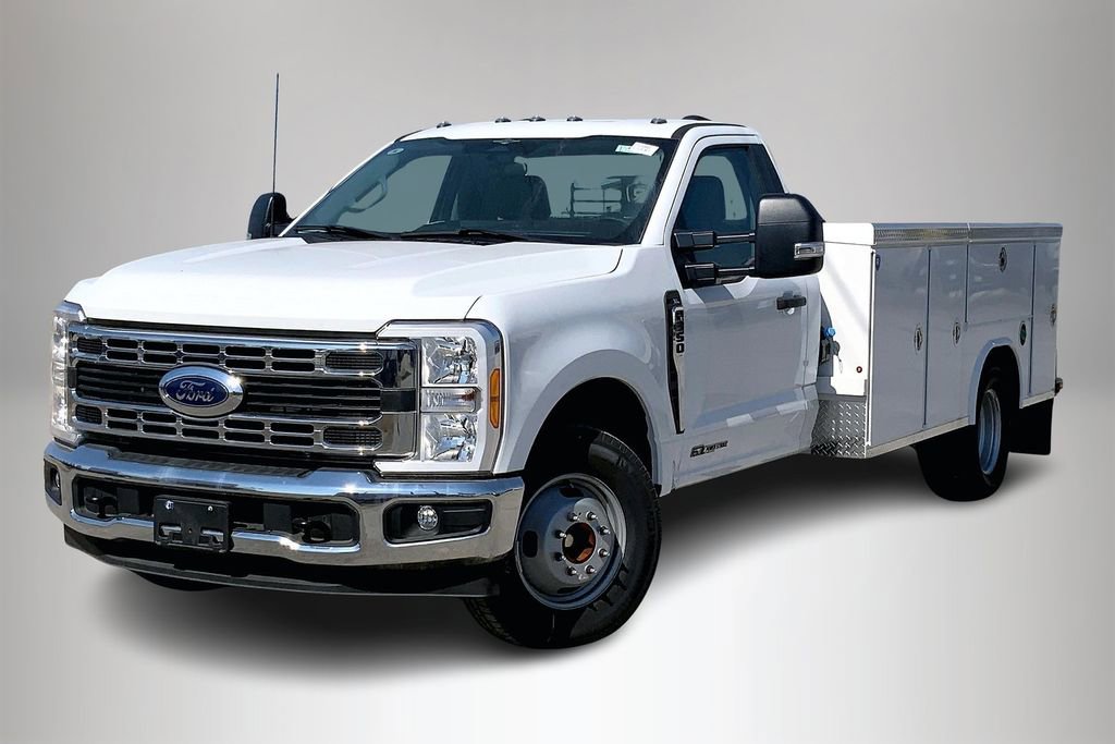 New 2023 Ford F350 XL w/ XL Chrome Package image 2