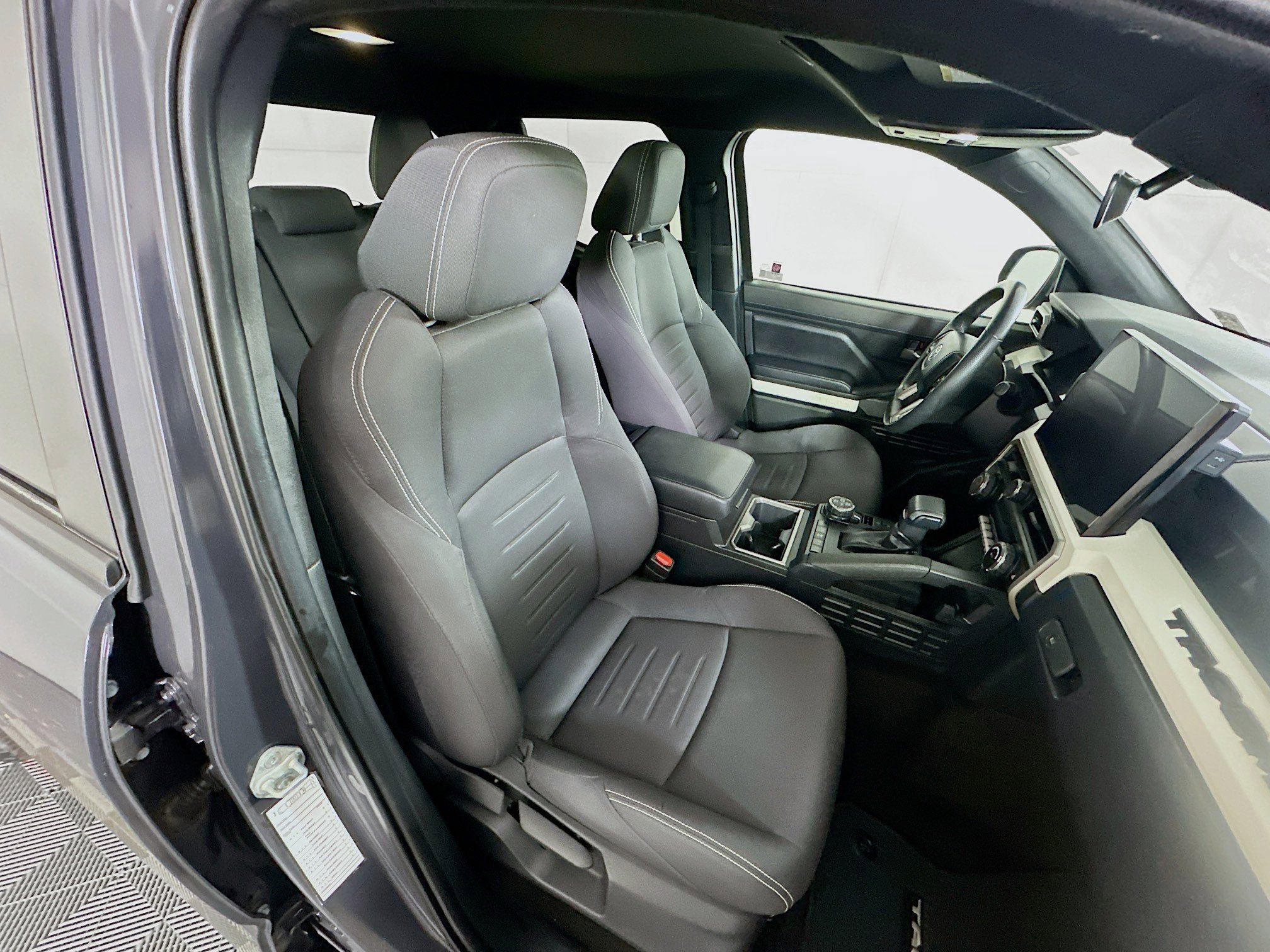 Used 2024 Toyota Tacoma TRD Off-Road AWD/4WD image 30