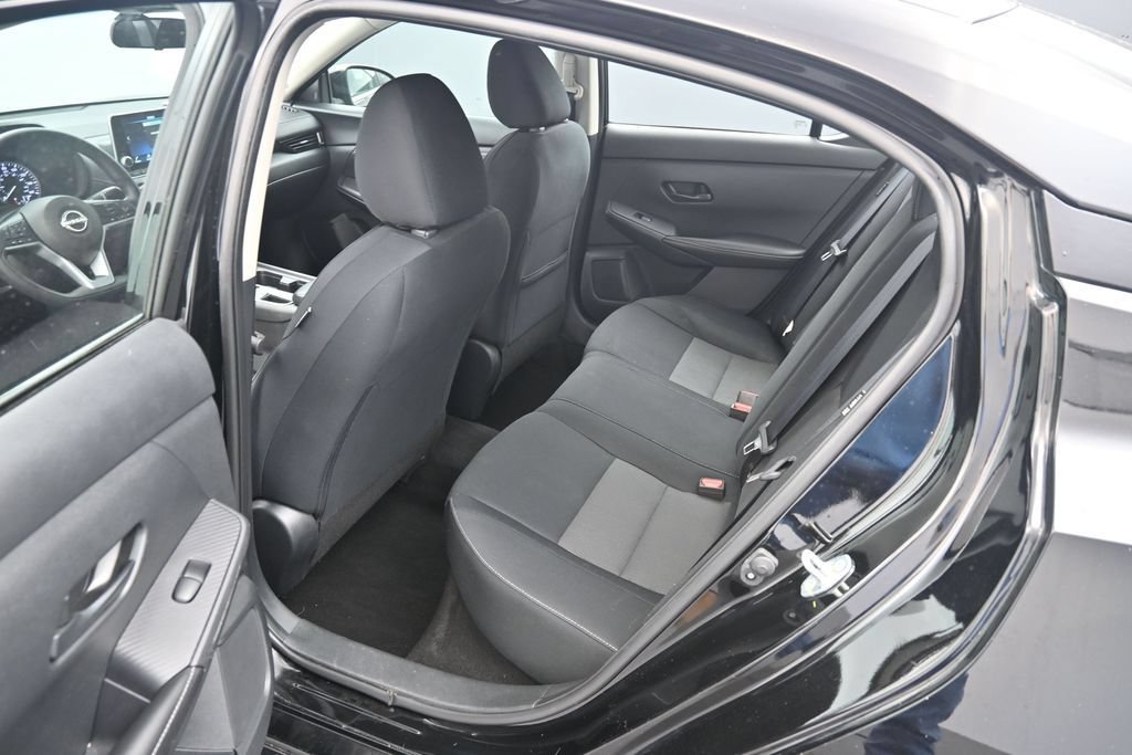 Used 2024 Nissan Sentra SV FWD image 16