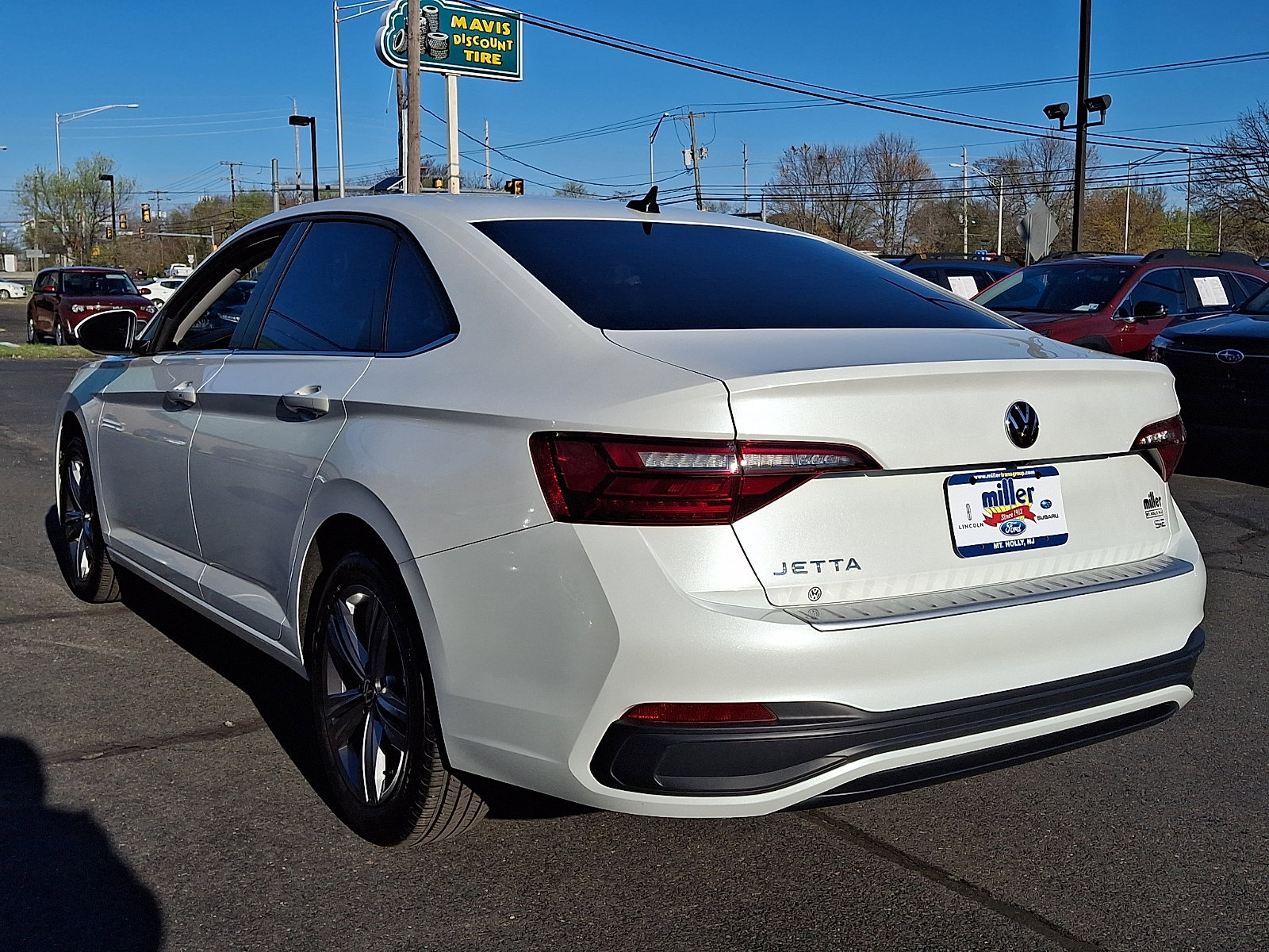Used 2023 Volkswagen Jetta SE FWD image 4