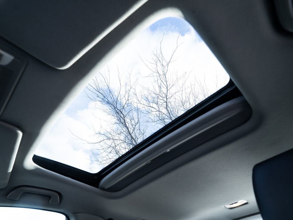 Certified 2018 Acura ILX w/ Premium Package image 26