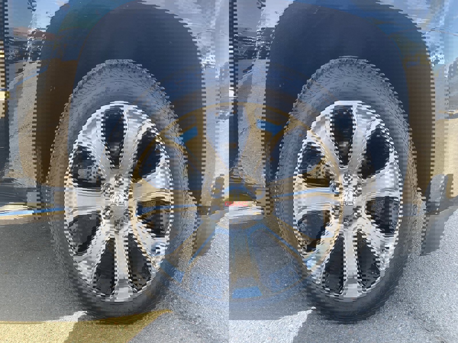 Used 2018 GMC Yukon Denali w/ Open Road Package image 10