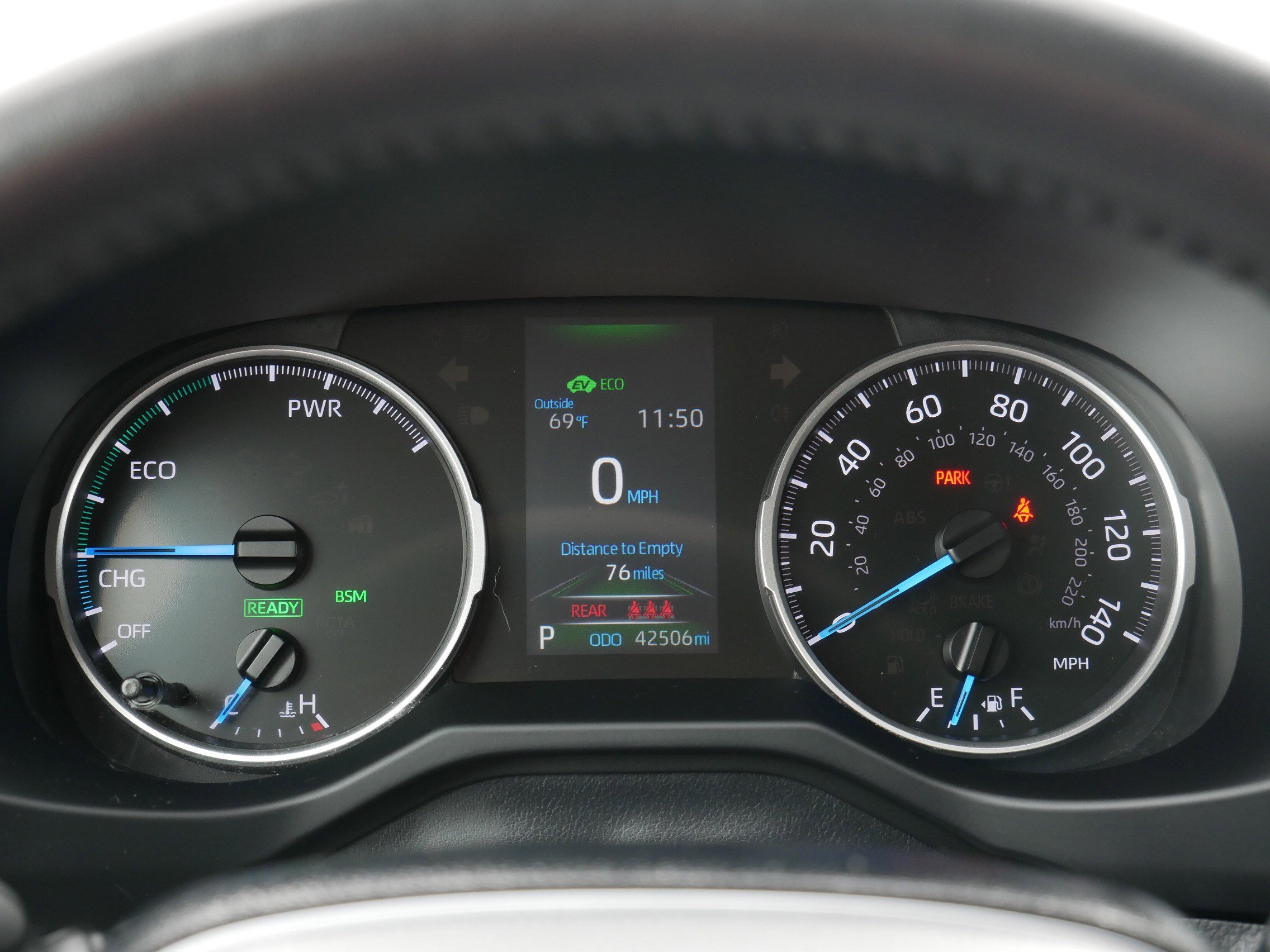 Used 2021 Toyota RAV4 XLE Premium AWD/4WD image 21