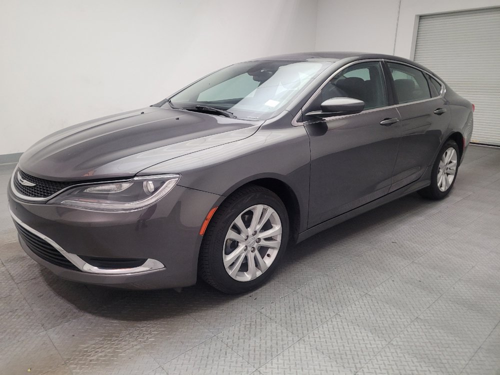Used 2015 Chrysler 200 Limited FWD image 2