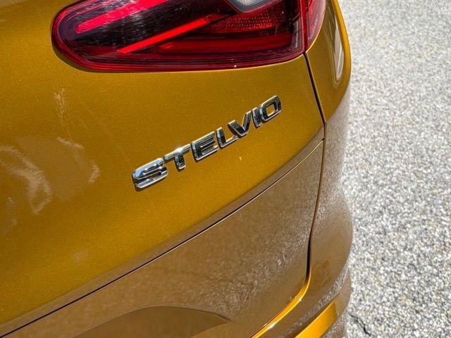 Used 2023 Alfa Romeo Stelvio Veloce AWD/4WD image 15