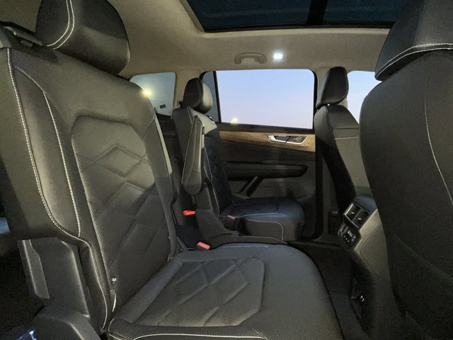 New 2026 Volkswagen Atlas SE image 10