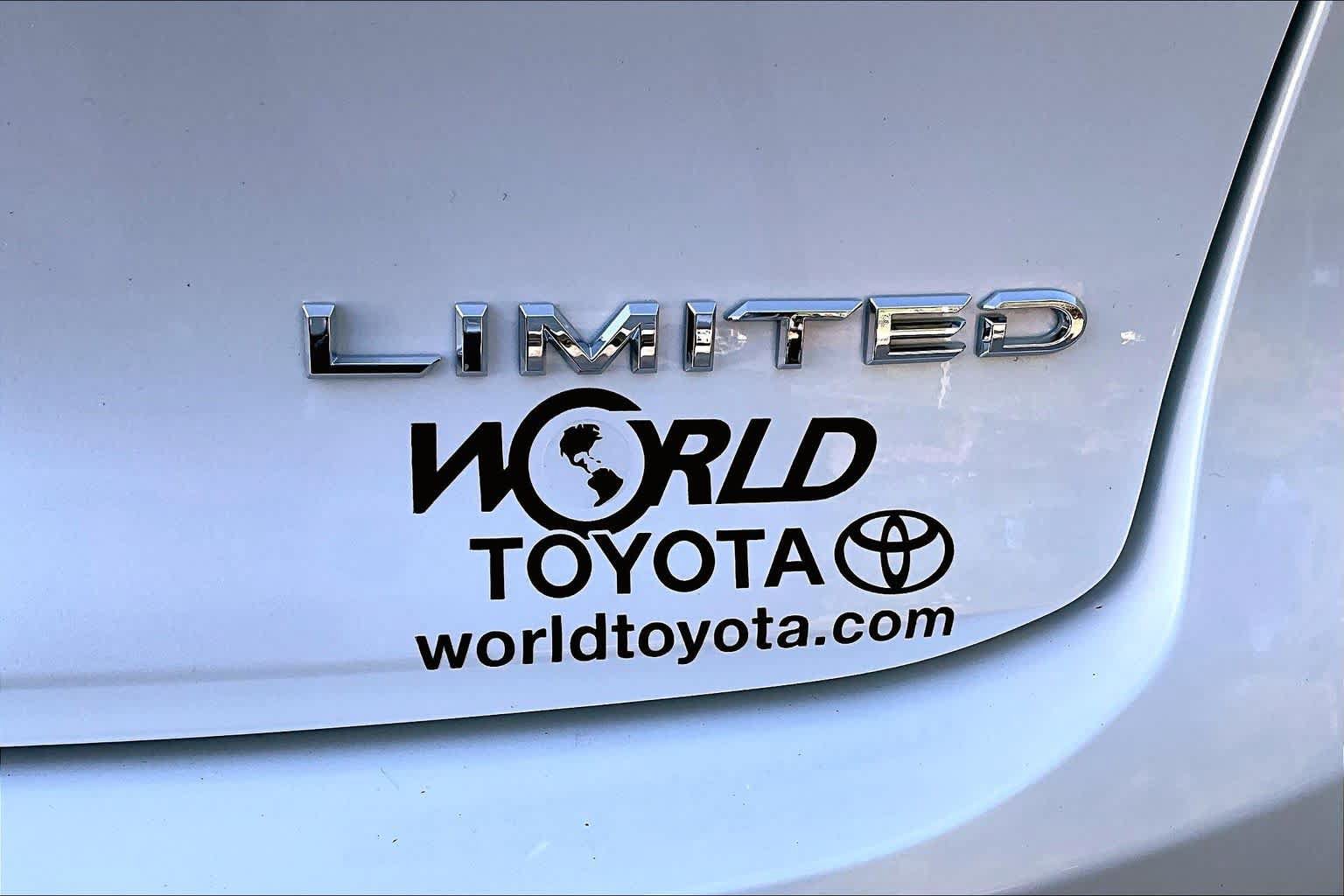 Used 2023 Toyota Crown AWD/4WD image 10