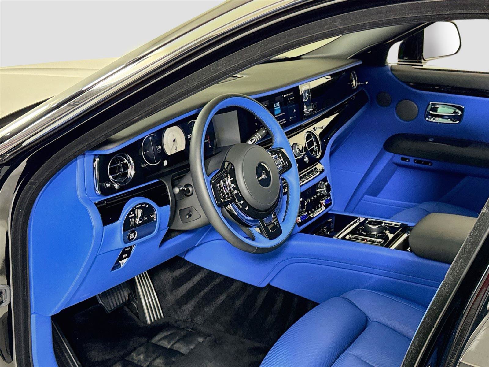 Used 2025 Rolls-Royce Ghost AWD/4WD image 16