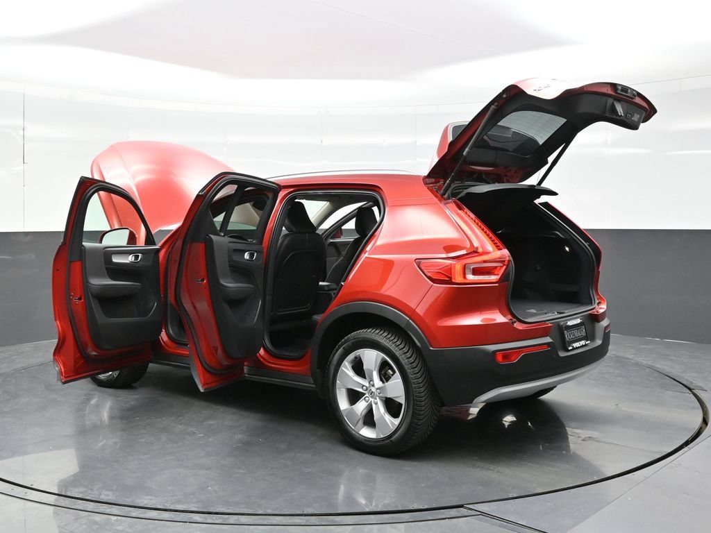 Used 2020 Volvo XC40 T5 Momentum w/ Protection Package Premier AWD/4WD image 45