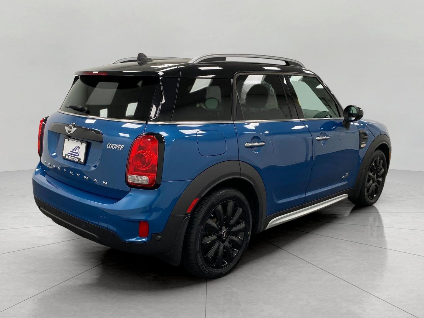Used 2018 MINI Cooper Countryman ALL4 AWD/4WD image 4