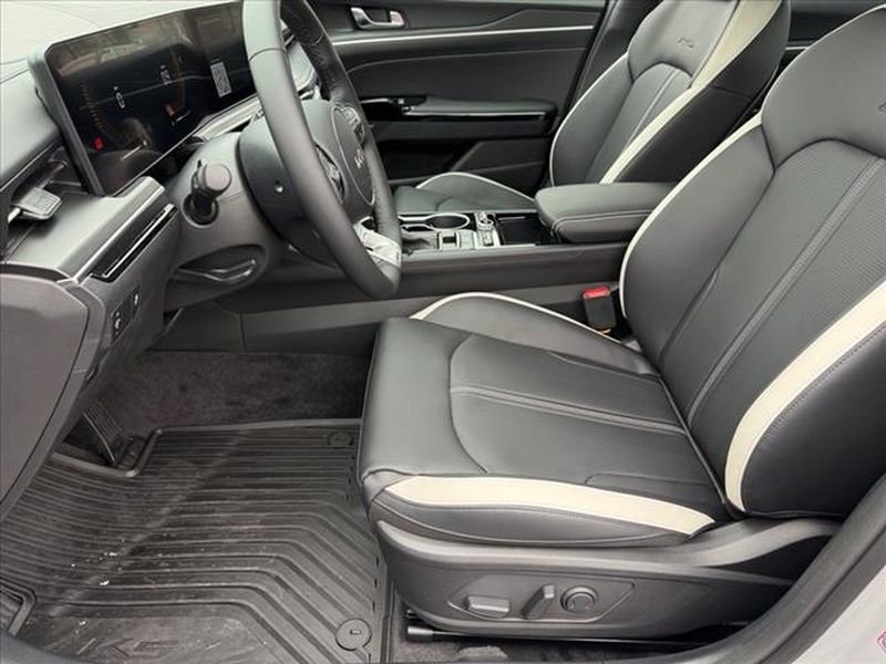 New 2026 Kia K5 GT-Line image 10