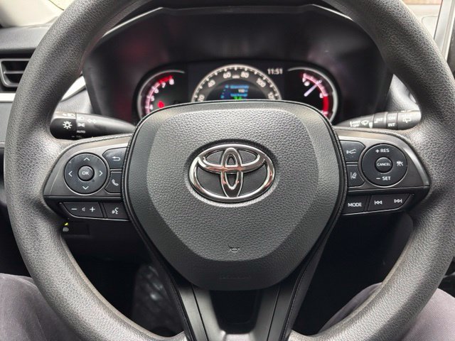 Used 2024 Toyota RAV4 XLE FWD image 16