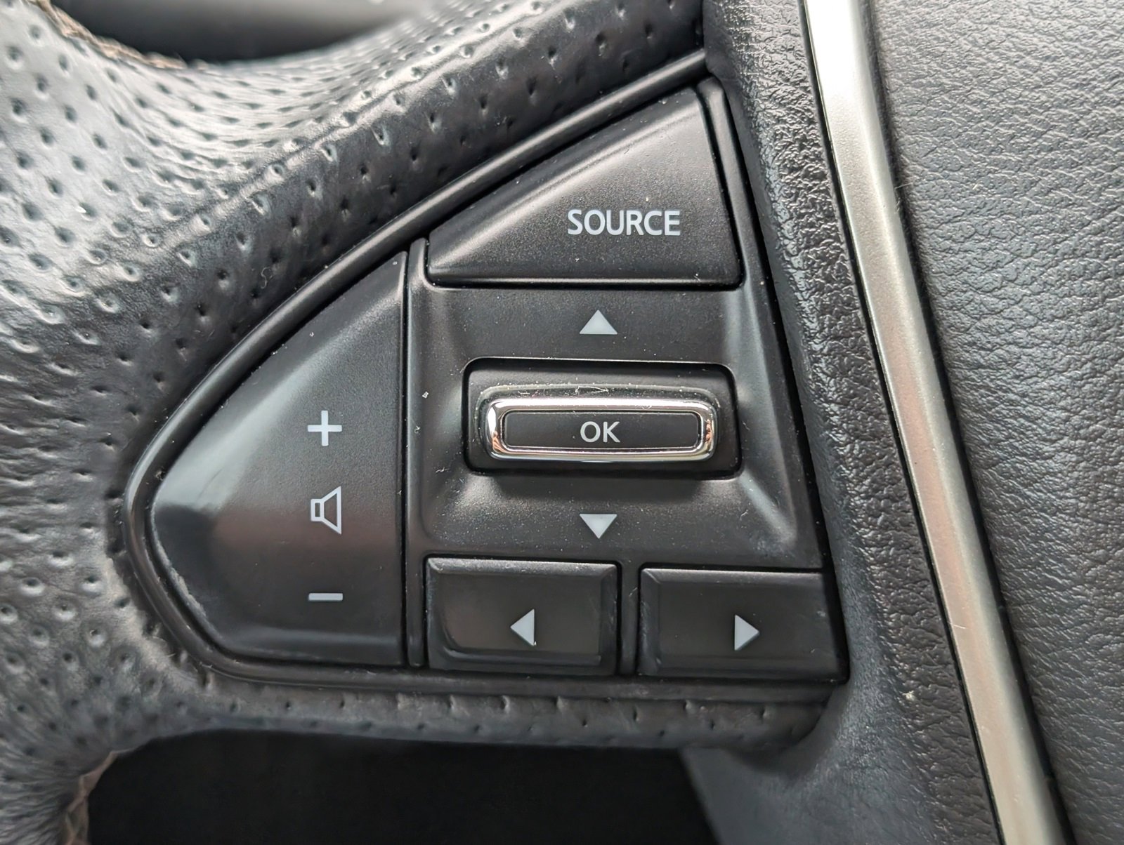 Used 2021 Nissan Maxima 3.5 SV w/ Floor Mat Group image 10