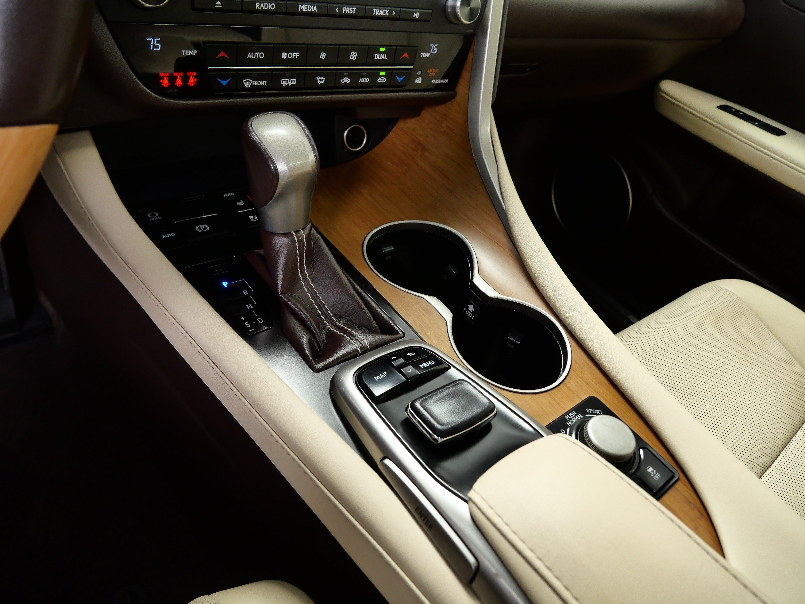 Used 2019 Lexus RX 350 AWD w/ Navigation Package image 20