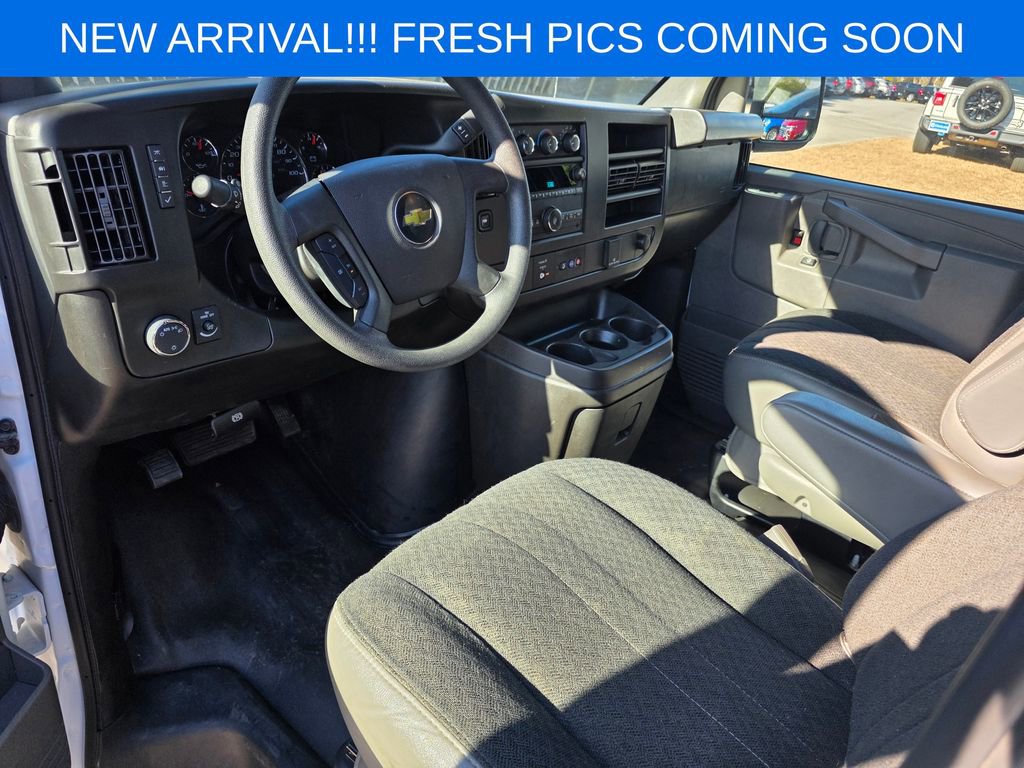 Used 2024 Chevrolet Express 2500 w/ Driver Convenience Package image 7