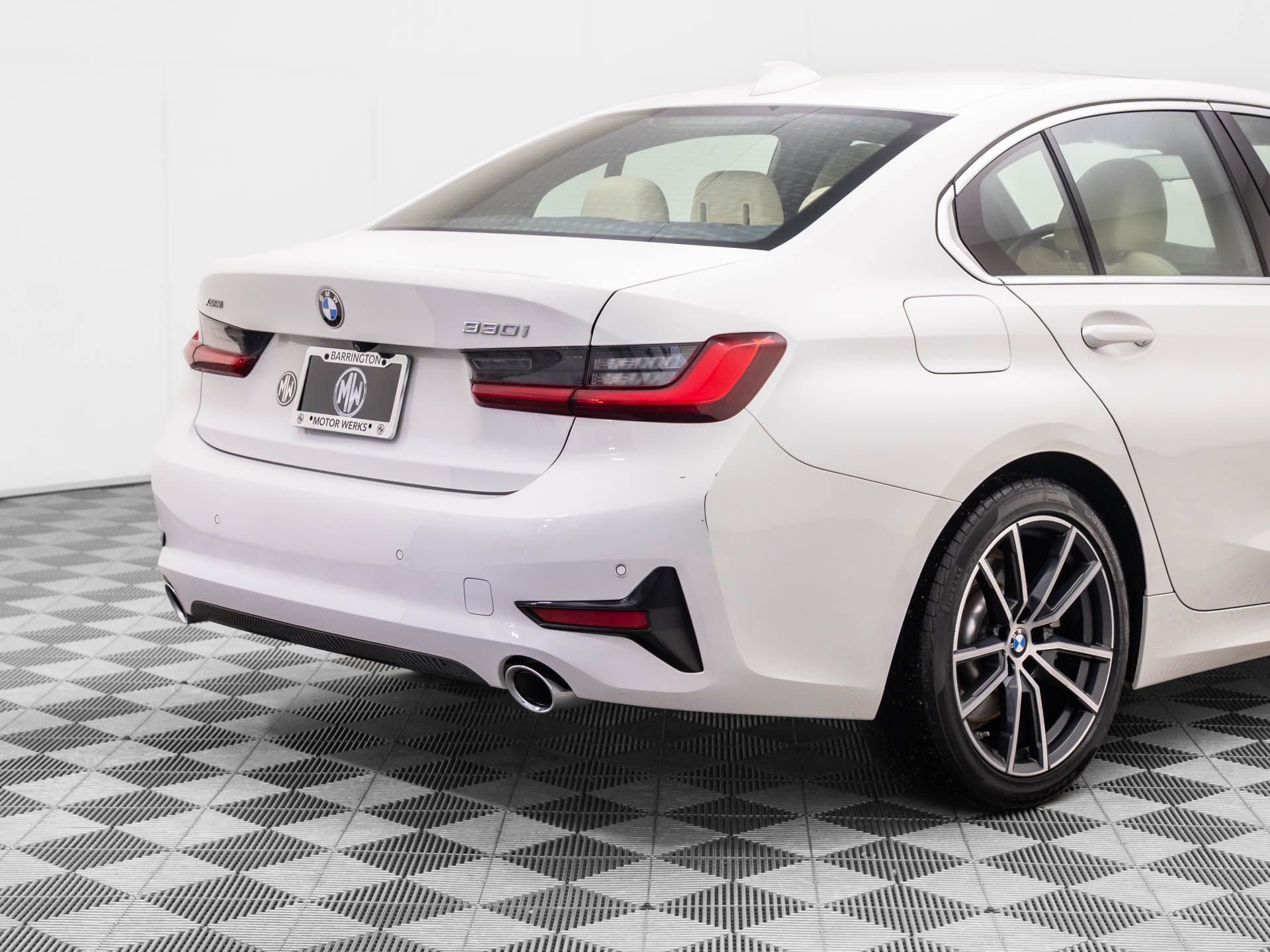 Used 2019 BMW 330i xDrive Sedan w/ Convenience Package image 34