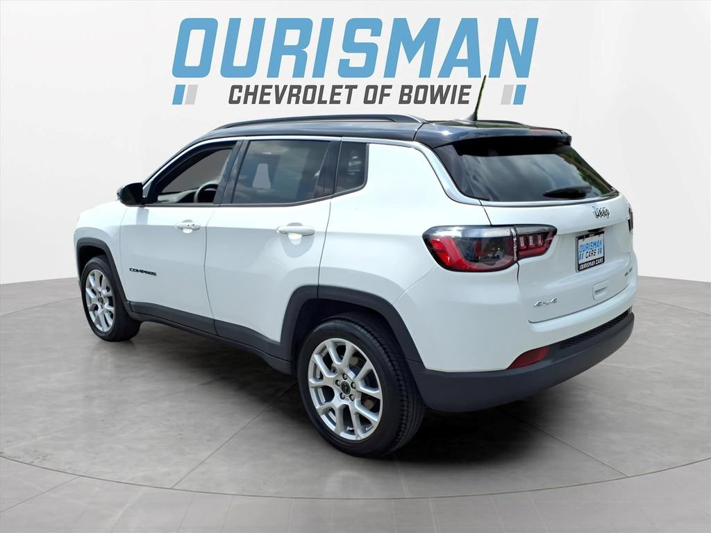 Used 2025 Jeep Compass Limited AWD/4WD image 4