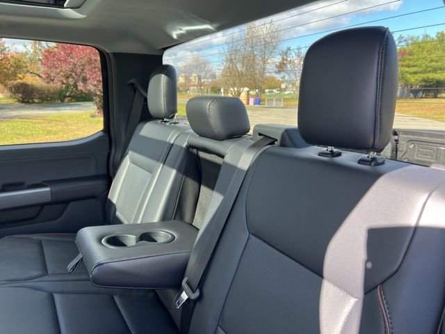 Used 2025 Ford F350 Lariat w/ Black Appearance Package image 25