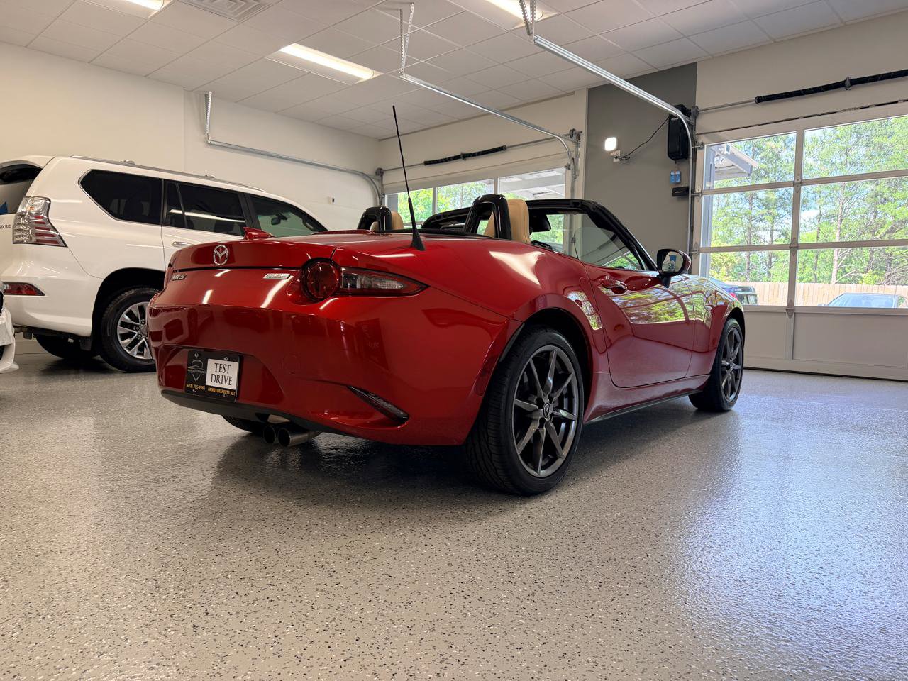 Used 2017 MAZDA MX-5 Miata Grand Touring RWD image 16