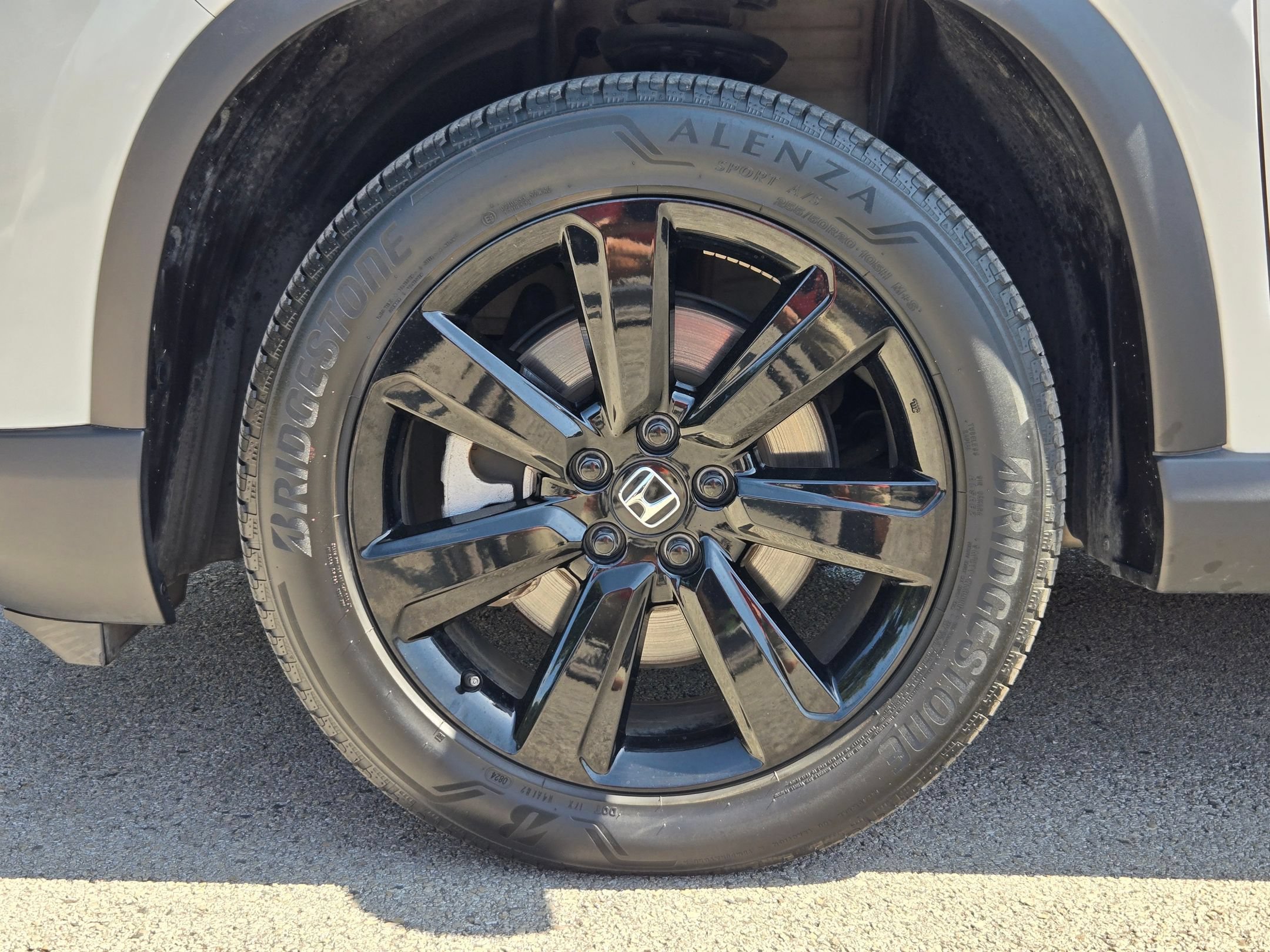 Used 2025 Honda Pilot Black Edition image 31
