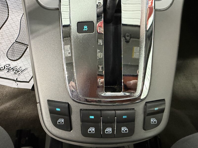 Used 2007 Chevrolet Equinox LS AWD/4WD image 11